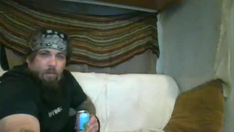 hellelandshadow online show from 04.12.26