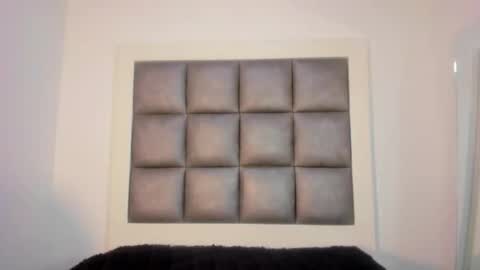 hellen__smith_ online show from 09.20.25