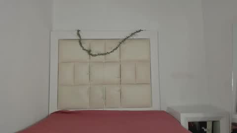 hellen__smith_ online show from 11.08.25