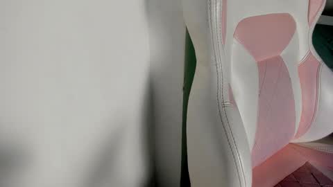 hellen__smith_ online show from 01.19.26