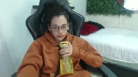 hellen_queensex online show from 02.22.25