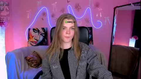 Snapshot of helli_belli chatting on 05.05.26 Helli online show from 05.05.26