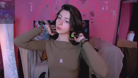 Snapshot of helli_belli chatting on 05.26.26 Helli online show from 05.26.26