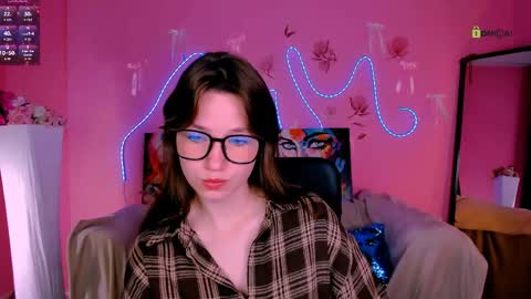 Snapshot of helli_belli chatting on 05.27.26 Helli online show from 05.27.26