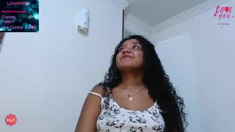 Snapshot of hello_candy chatting on 02.12.25 Candy online show from 02.12.25