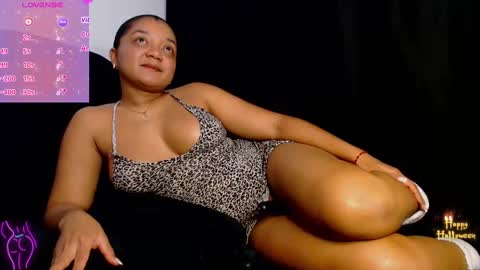 Snapshot of hello_candy chatting on 10.13.25 Candy online show from 10.13.25