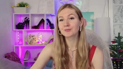 Snapshot of hello_lisha chatting on 01.03.25 Alisia Monday to Friday from 10 am to 4 pm GMT 2 online show from 01.03.25