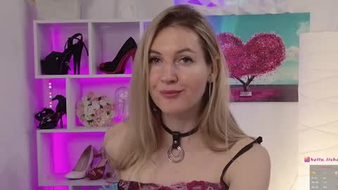 Snapshot of hello_lisha chatting on 01.22.25 Alisia Monday to Friday from 10 am to 4 pm GMT 2 online show from 01.22.25