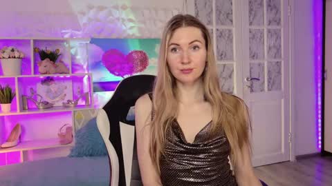Snapshot of hello_lisha chatting on 02.07.25 Alisia Monday to Friday from 10 am to 4 pm GMT 2 online show from 02.07.25