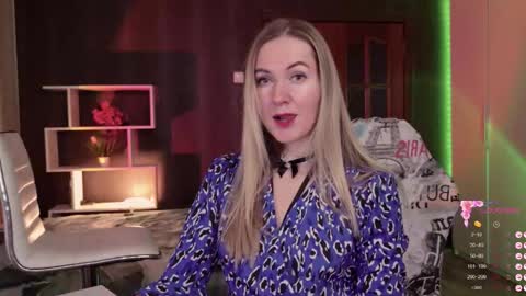 Snapshot of hello_lisha chatting on 12.04.25 Alisia Monday to Friday from 10 am to 4 pm GMT 2 online show from 12.04.25