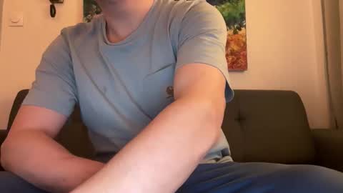 Snapshot of hellohowareyou66 chatting on 12.15.25 hellohowareyou66 online show from 12.15.25