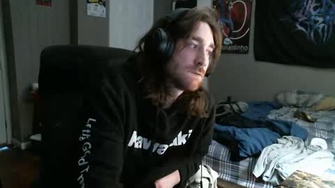 Snapshot of hellothereimcoolyo chatting on 03.29.26 longhairbeardedguy online show from 03.29.26