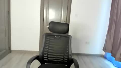 Sandy online show from 11.10.25