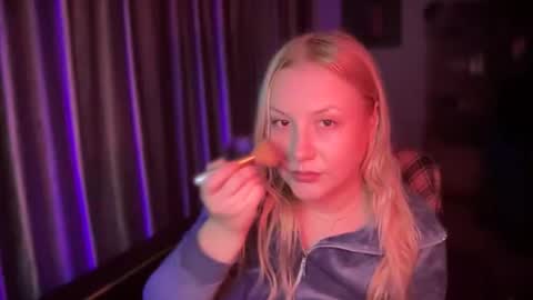 Snapshot of hellyriddle chatting on 12.14.25 DeleteyourSadness online show from 12.14.25