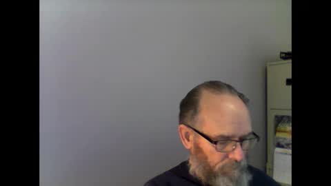 Snapshot of helopilot01 chatting on 01.18.25 helopilot01 online show from 01.18.25