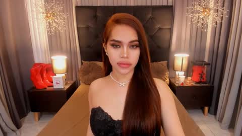 Snapshot of hennessygoddess69 chatting on 01.27.25 HENNESSY online show from 01.27.25