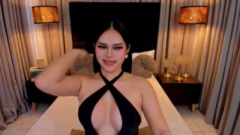 Snapshot of hennessygoddess69 chatting on 11.20.25 HENNESSY online show from 11.20.25