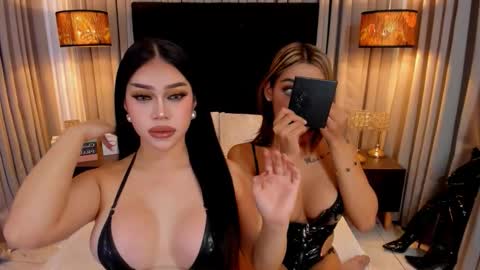 Snapshot of hennessygoddess69 chatting on 11.25.25 HENNESSY online show from 11.25.25