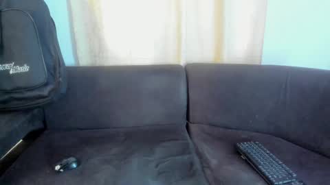 Snapshot of henrik_senn chatting on 10.02.25 henrik_senn online show from 10.02.25