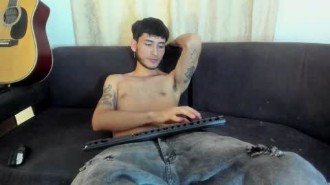 henrik_senn online show from 11.08.25