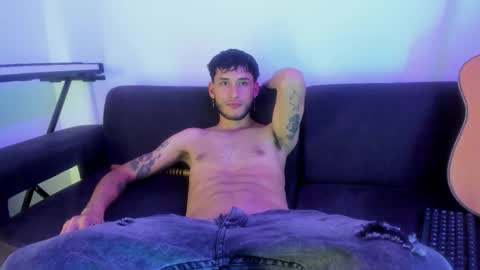 henrik_senn online show from 11.15.25