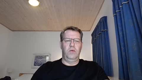 Snapshot of henrikrp1971 chatting on 12.11.24 henrikrp1971 online show from 12.11.24