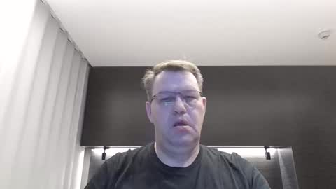 Snapshot of henrikrp1971 chatting on 01.01.25 henrikrp1971 online show from 01.01.25