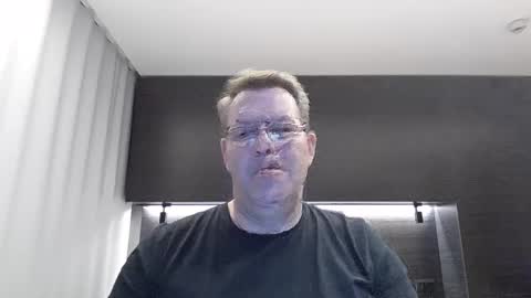 Snapshot of henrikrp1971 chatting on 01.02.25 henrikrp1971 online show from 01.02.25