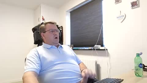 Snapshot of henrikrp1971 chatting on 01.18.25 henrikrp1971 online show from 01.18.25