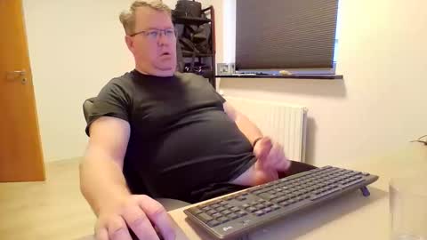 Snapshot of henrikrp1971 chatting on 02.01.25 henrikrp1971 online show from 02.01.25