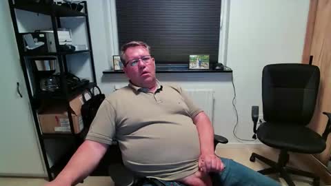 henrikrp1971 online show from 05.10.26