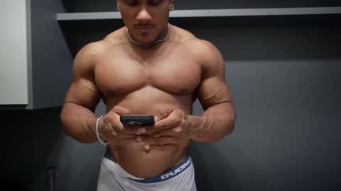 Henri online show from 02.10.26