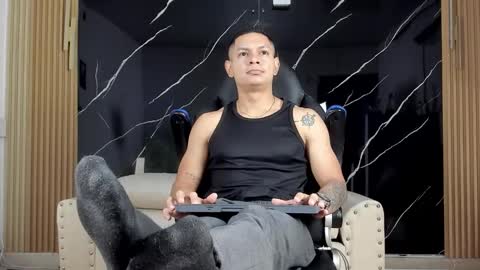 henrydouglas online show from 06.10.26