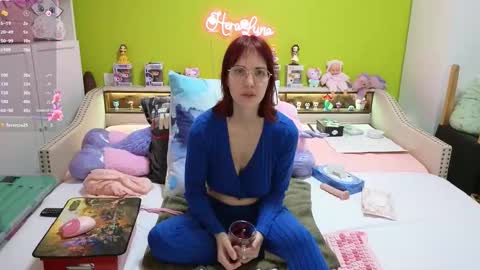 HeraLuna  online show from 02.17.26