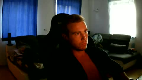 Snapshot of herbstenden chatting on 05.24.26 John Pearl online show from 05.24.26