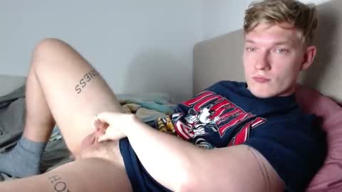 Snapshot of hercules__ chatting on 03.12.26 Gregblonde Alextattoo online show from 03.12.26