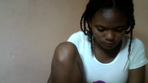 Snapshot of herisse01 chatting on 06.02.26 herisse01 online show from 06.02.26
