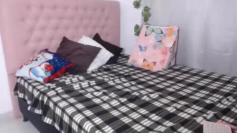 Snapshot of hermione_sweet18 chatting on 12.15.24 Alana online show from 12.15.24