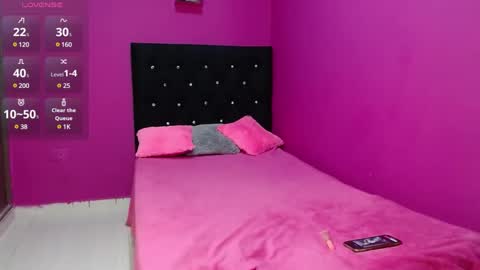 Snapshot of hermione_sweet18 chatting on 02.19.25 Alana online show from 02.19.25