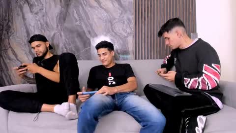 heteros men online show from 02.28.25