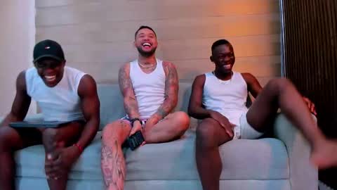 heteros men online show from 10.24.25