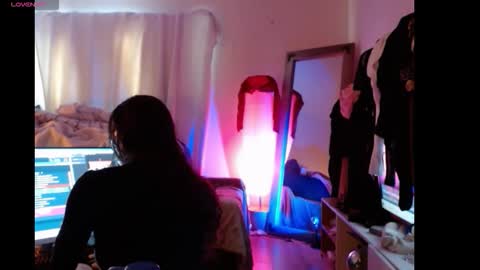 Snapshot of hevin69 chatting on 02.05.26 hevin69 online show from 02.05.26