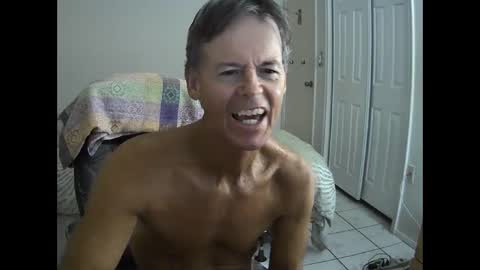 Snapshot of hewes1 chatting on 10.24.25 hewes1 online show from 10.24.25