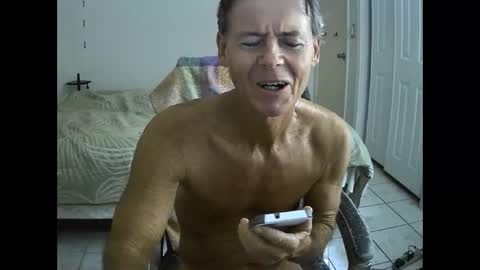 Snapshot of hewes1 chatting on 11.07.25 hewes1 online show from 11.07.25