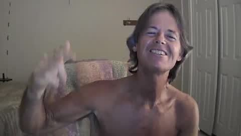 Snapshot of hewes1 chatting on 06.26.26 hewes1 online show from 06.26.26