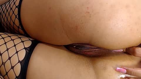 Snapshot of hexaravagina22 chatting on 11.12.25 SARA online show from 11.12.25