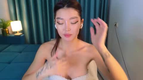 Audrey online show from 10.17.25