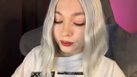  Nora  online show from 06.25.26