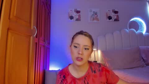 Martina Ricci Show schedule Monday to Friday 8am colombia time I work some weekends  online show from 01.12.26