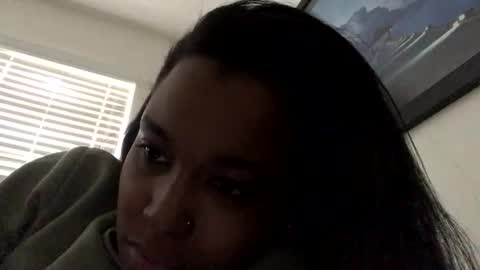 Snapshot of heyyou301990 chatting on 10.28.25 heyyou301990 online show from 10.28.25